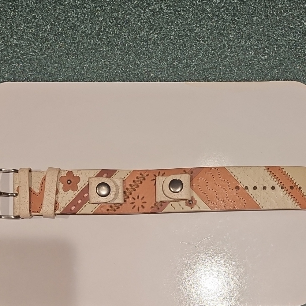 Fossil Cream and Brown Textured Belt